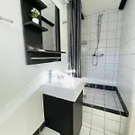 Apartment Aday - Charming With Terrace