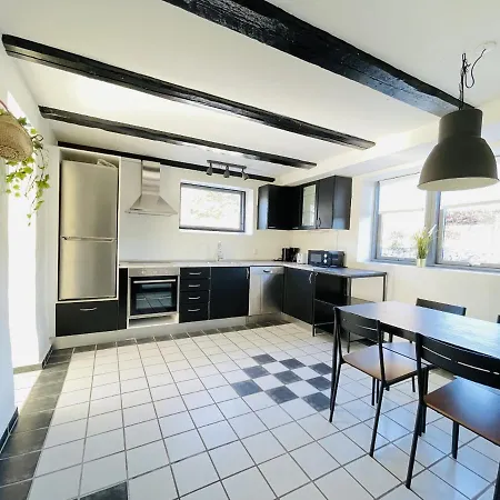 Aday - Charming With Terrace דירה *