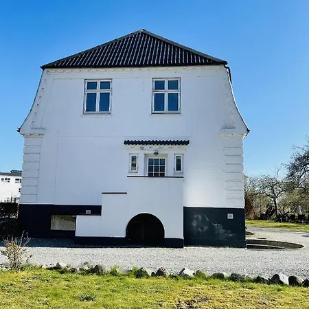 Aday - Charming With Terrace アパート *