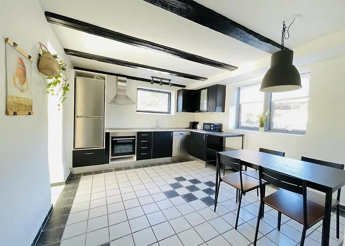 Aday - Charming With Terrace Lejlighed *